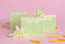 Cargar imagen en el visor de la galería, Jabón de Aguacate - Kala Artesanal