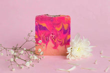 Cargar imagen en el visor de la galería, Jabón Ave de Paraíso - Kala Artesanal