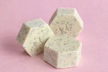 Cargar imagen en el visor de la galería, Jabón Exfoliante - Kala Artesanal