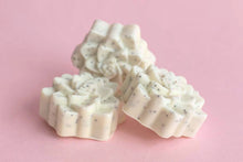 Cargar imagen en el visor de la galería, Jabón Exfoliante - Kala Artesanal